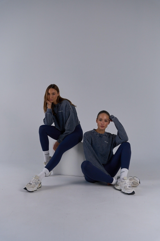 The Lines Lavato Crop Hoodie Mare 2.jpg